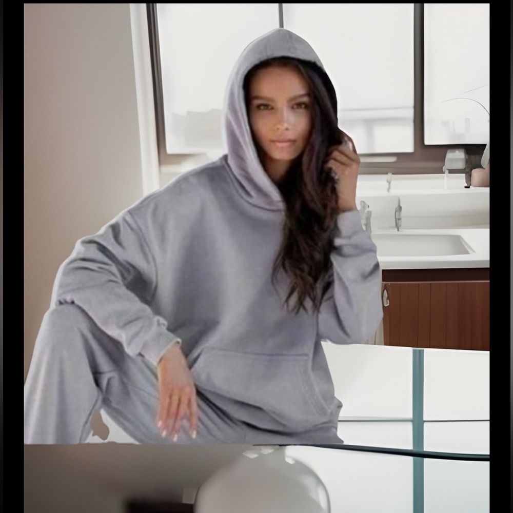2 Pc Outfit Grey Hooded Sweatshirt W/ Kangaroo Pockets W/Drawstring Sweatpants